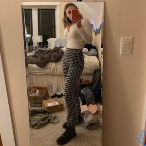 Meet your Posher, Carmela